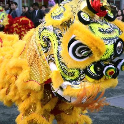 西雅图国际区的春节舞狮.